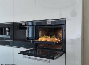 Forno El�trico de Embutir Mythos FMY 99 73L - 220V