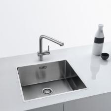 Misturador Monocomando para Cozinha de Mesa Atlas Neo com Bica em L Alta Extens�vel Inox Escovado