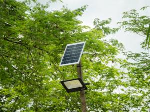 REFLETOR SOLAR 60W 6500K IP65 BRANCA C/ CONTROLE REMOTO