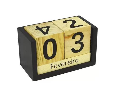 Calend�rio Permanente Decorativo em Madeira