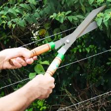 TESOURA DE CORTAR GRAMA 12