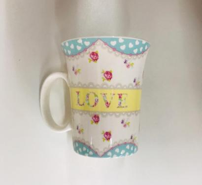 Caneca Love Floral de Porcelana