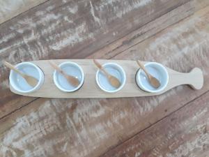 Bandeja de Bamboo com 4 Bowls e 4 Colheres