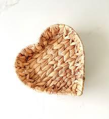 Cestinha de Vime Heart Basket Natural