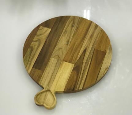 T�bua Redonda de Pizza com Al�a de Cora��o