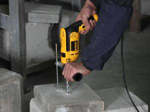 Furadeira e Parafusadeira Impacto 1/2 710W 220V Dewalt DWD502B2