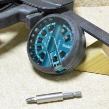 Jogo de Bits com Adaptador e Estojo 28 P�s B-28911 - Makita