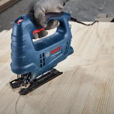 Serra tico-tico Bosch GST 680 500W 220V com protetor anti-farpas +1 L�mina