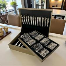 Faqueiro em prata com estojo Saint James Windsor 130 pe�as: Eleg�ncia e design atemporal para sua mesa