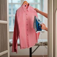 Ferro a vapor antigotejamento com revestimento ceramic gliss Black+Decker Ceramic Gliss 220v azul