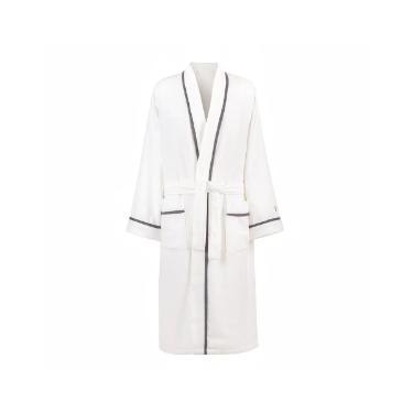 Roup�o Trussardi Maelle Feminino GG 50x110 branco