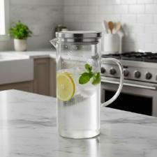 Jarra em vidro Wolff 1,4 litro com tampa de Inox: Frescor e design � mesa