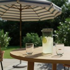 Jarra em vidro Wolff 1,4 litro com tampa de Inox: Frescor e design � mesa