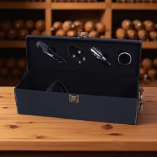 Estojo de couro sint�tico para garrafa de vinho Fracalanza com 4 acess�rios essenciais