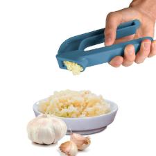 Espremedor de alho em pl�stico Fackelmann Elemental 17x6x3cm azul