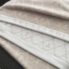 Toalha de banho Trussardi Speciale 86cmx1,60m 100% Algod�o Gelo