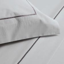 Jogo de len�ol Trussardi Cammillo 200 fios 100% Algod�o Casal Branco/Marinho