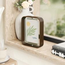 Porta-retratos em madeira Umbra Bellwood 13x18cm noz envelhecida