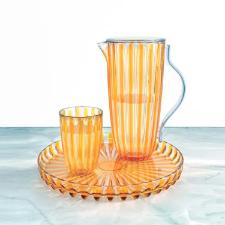 Jarra com tampa em bio pl�stico Guzzini Dolcevita �mbar 1,7 litro