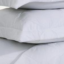 Colcha com Porta-Travesseiro Queen 250x250cm 300 fios Trussardi Romanza Branco