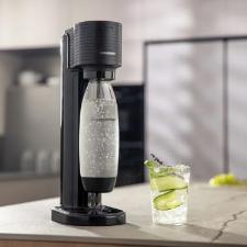 M�quina para gaseificar �gua em pl�stico Sodastream Gaia preta com cilindro e garrafa de 1 litro
