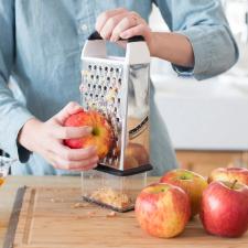 Ralador 4 Lados com dispenser em a�o inox OXO Good Grips 30x11x7cm prata e preta