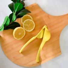 Espremedor de c�tricos em alum�nio Kenya Wine Collection amarelo