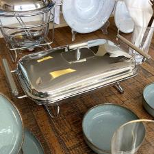 Rechaud retangular com tampa em a�o inox Fracalanza Chambord 1,5 litro: Eleg�ncia e praticidade para servir