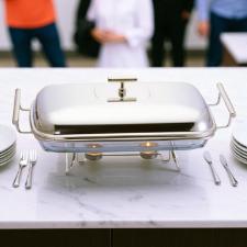 Rechaud retangular com tampa em a�o inox Fracalanza Chambord 2 litros: Eleg�ncia e praticidade para servir