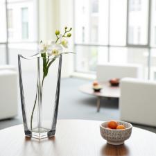 Vaso em cristal L'Hermitage Noble 29,7cm: Brilho e eleg�ncia cl�ssica para sua decora��o