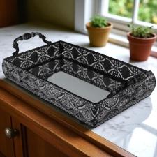 Bandeja retangular em ferro com espelho e al�a L'Hermitage Bakir 39x23x10cm cor preta