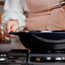 Panela Wok de Ferro Fundido Esmaltado Oxford Aroma Cinza 35cm para Indu��o