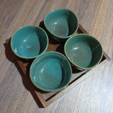 Petisqueira em Madeira com 4 Bowls em Cer�mica BTC UN0035 Verde: Praticidade e Estilo R�stico