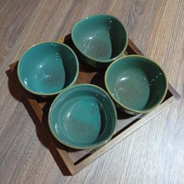 Petisqueira em Madeira com 4 Bowls em Cer�mica BTC UN0035 Verde: Praticidade e Estilo R�stico