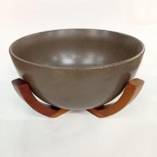 Bowl em Cer�mica com Base em Madeira BTC Marrom 16x26cm: Sofistica��o e Design Natural