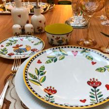 Jogo de 6 Pratos Rasos em Porcelana Egan Italy Cocorico Amarelo 27cm: O Sol da Toscana na sua Mesa Posta