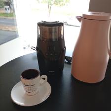 Moedor de Caf� Autom�tico Davvero 220v Preto: Pot�ncia Silenciosa e Precis�o
