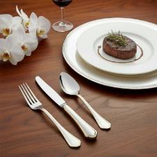 Faqueiro A�o Inox Saint James Florence Gold 130 Pe�as com Banho de Ouro para Criar Experi�ncias de Luxo e Requinte � Mesa