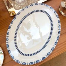 Travessa Oval em Porcelana Vista Alegre Azure Lux 36x27cm: A Pe�a Central para Banquetes Inesquec�veis