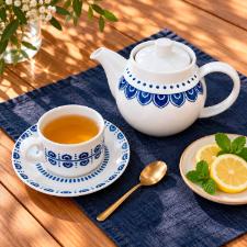 Bule Pequeno em Porcelana Vista Alegre Azure Lux 436ml: O Encanto do Ch� com o Toque da Arte Portuguesa