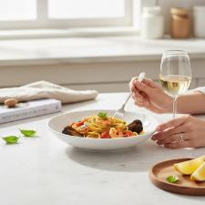 Aparelho de Jantar Vista Alegre Broadway White em Porcelana 42 Pe�as: O Auge do Minimalismo e Sofistica��o Moderna