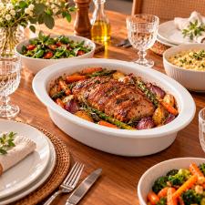 Refrat�rio Oval em Porcelana Vista Alegre Fusion Branco 36x25cm: Do Forno � Mesa com Eleg�ncia e Resist�ncia
