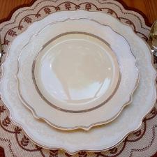 Jogo de Jantar, Ch� e Caf� em Porcelana L'Hermitage Tr�sor Com Filete Ouro 50 pe�as: Luxo em New Bone China