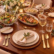 Faqueiro em A�o Inox St. James Four Seasons Champanhe Gold 101 Pe�as: Luxo para Servir