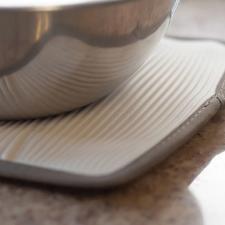 Tapete multiuso clean quadrado em silicone Hudson 20x20cm branco.