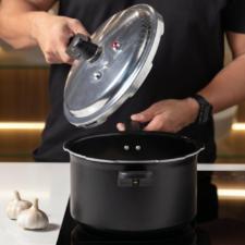 Panela de press�o Ceramic Life com fundo de indu��o 4,2L Brinox Preto